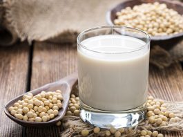 Uống sữa đậu nành buổi sáng có giảm cân không