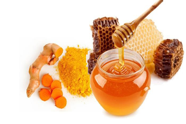 Uống tinh bột nghệ với mật ong, tác dụng và cách uống bạn cần biết